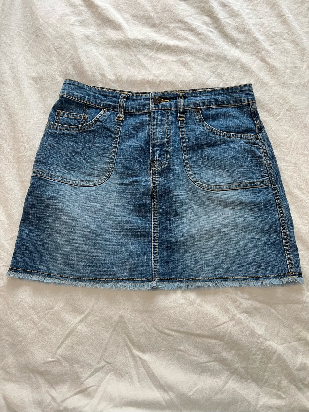 Y2K yada yada denim mini skirt with frayed hem size 9
